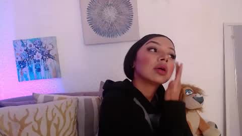 Snapshot of amelie_perlie_ chatting on June 2026 12:50:02 PM AMELIE online show from June 2026 12:50:02 PM