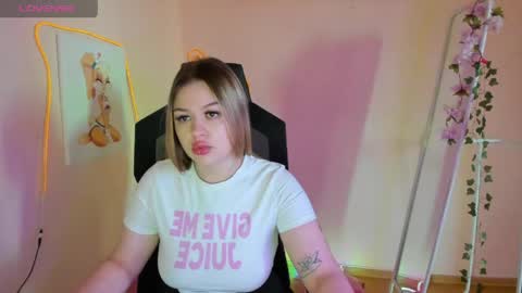 Amelie online show from May 2026 01:34:01 AM