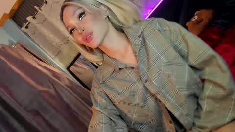 amelinckx online show from February 2025 10:55:01 PM