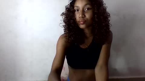 Snapshot of amelisy20005 chatting on April 2026 08:50:02 PM amelisy20005 online show from April 2026 08:50:02 PM