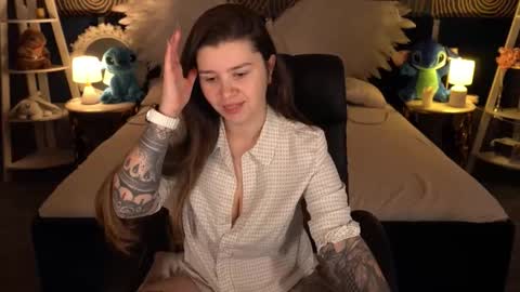 amellymillyy online show from November 2025 12:58:02 PM