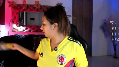 Snapshot of amelyamann chatting on June 2026 01:12:02 PM online show from June 2026 01:12:02 PM