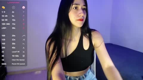 Snapshot of amelycaro chatting on December 2024 05:29:02 AM Amely online show from December 2024 05:29:02 AM