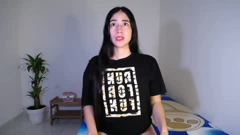 Snapshot of amelycaro chatting on January 2025 04:30:02 AM Amely online show from January 2025 04:30:02 AM