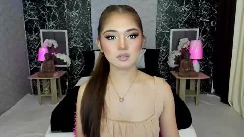 Claire online show from October 2025 03:43:02 AM