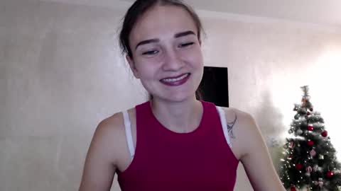 Julia  online show from December 2025 09:26:02 AM