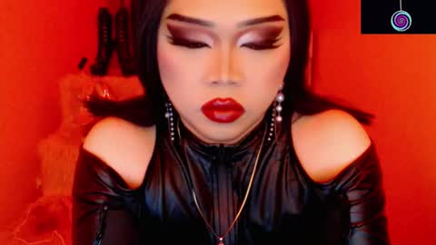 Queen Mireska online show from March 2026 06:01:02 PM