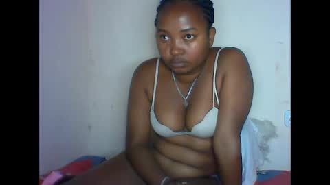 amielle_01 online show from April 2026 07:08:02 PM