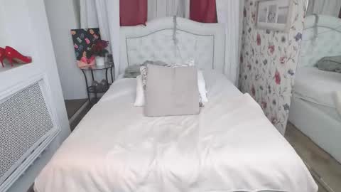 Ami online show from November 2025 01:10:01 PM