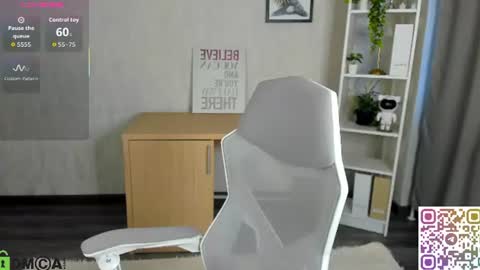 Snapshot of amilia_may chatting on July 2026 04:19:01 AM amilia_may online show from July 2026 04:19:01 AM
