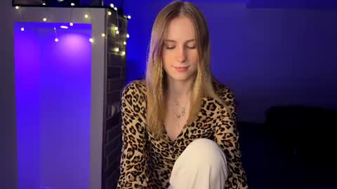 Amily online show from July 2026 07:01:01 PM