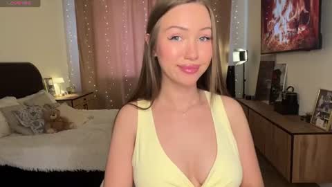 Snapshot of amilymi_ chatting on June 2026 12:03:01 PM Amelia online show from June 2026 12:03:01 PM