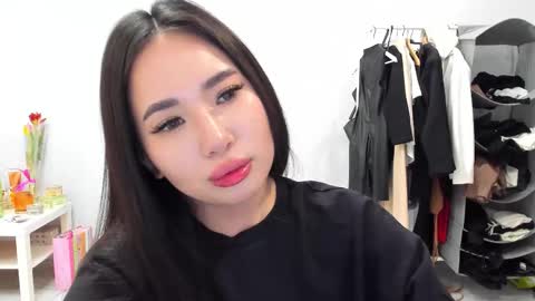 Amina online show from March 2026 07:41:01 PM