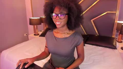 amirajones online show from June 2026 08:55:01 PM