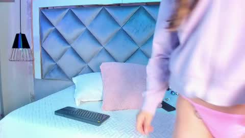 ammy durand online show from February 2025 02:59:02 AM