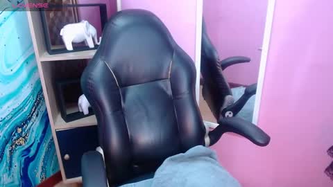 IM AMMY online show from December 2025 04:57:01 PM