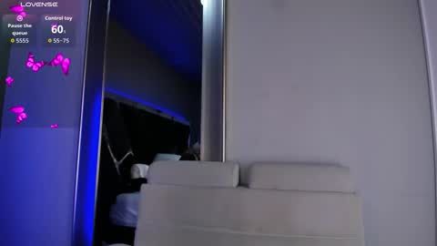 Ammy Jones online show from March 2026 07:27:01 PM