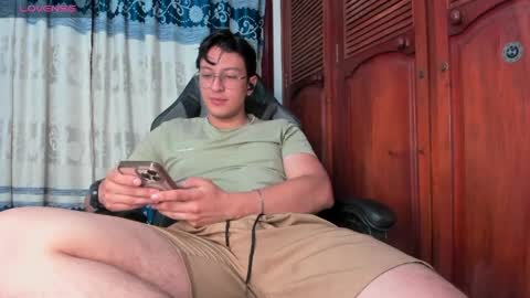 Snapshot of amon__ashford chatting on April 2026 02:34:01 AM amon__ashford online show from April 2026 02:34:01 AM