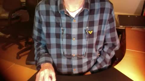 Snapshot of amor2200 chatting on March 2025 07:27:02 PM Amor2200 online show from March 2025 07:27:02 PM