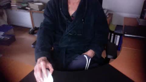 Amor2200 online show from November 2025 10:36:01 AM