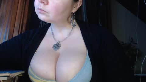 amorelara online show from January 2025 05:58:02 PM