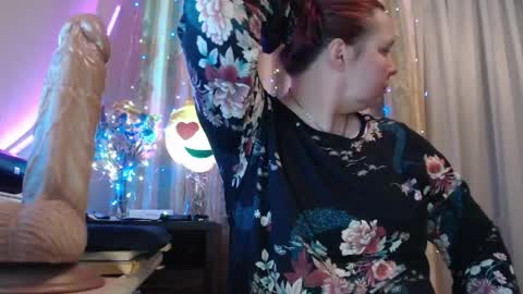 Snapshot of amorelara chatting on May 2026 08:11:01 AM amorelara online show from May 2026 08:11:01 AM