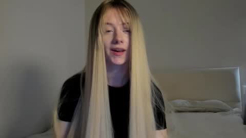 amy1_1 online show from October 2025 07:35:02 PM