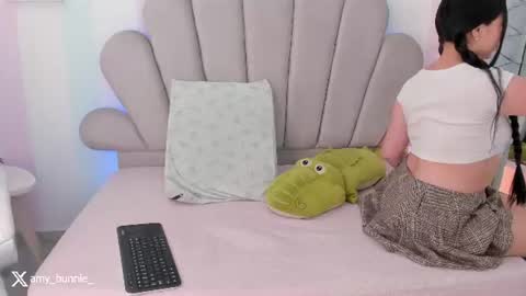 Snapshot of amy_bunniie chatting on July 2026 10:01:02 PM Amy online show from July 2026 10:01:02 PM