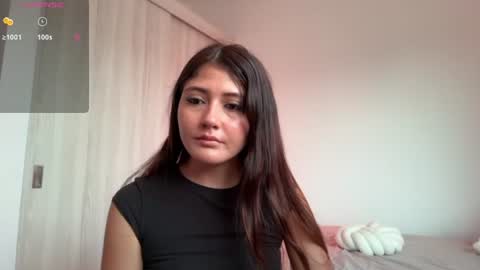 Snapshot of amy_innocent_ chatting on June 2026 09:35:01 PM Amy online show from June 2026 09:35:01 PM