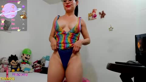 Snapshot of amy_jones07 chatting on February 2025 07:27:02 PM Amy online show from February 2025 07:27:02 PM