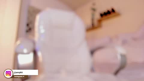 Snapshot of amy_kiitty chatting on January 2025 10:55:01 PM online show from January 2025 10:55:01 PM