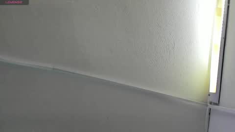     online show from September 2025 01:05:01 PM