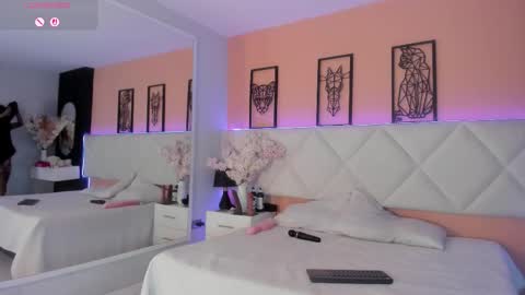 Amy online show from November 2025 06:41:04 PM