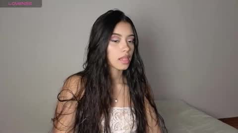 amy_nova01 online show from January 2026 10:37:01 PM