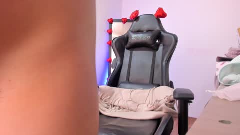 Amy sophia 3 online show from February 2025 01:44:01 PM