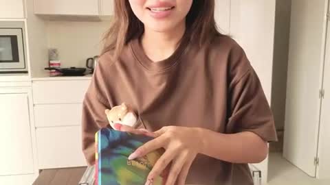 girl next door named Amy online show from July 2026 09:18:02 AM