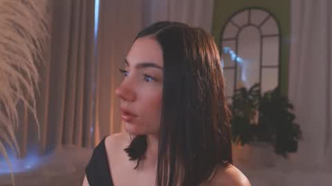 Amy Armstrong online show from November 2025 09:48:02 PM