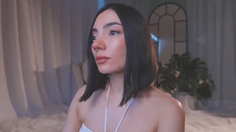 Amy Armstrong online show from February 2026 10:20:02 PM