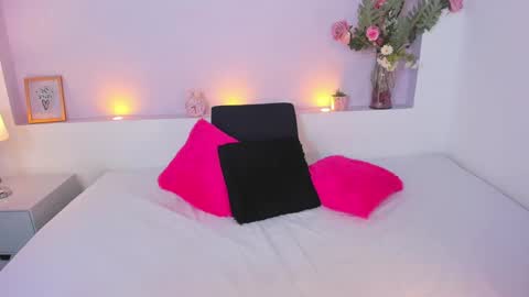 My name is AMY... Nice to meet you  thumb up me please its important online show from December 2024 07:18:02 PM