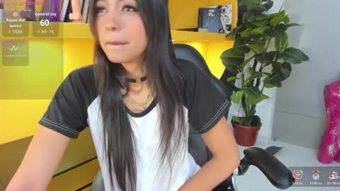 Amy online show from November 2025 08:29:01 PM