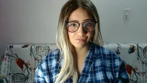 Snapshot of amycosplay99 chatting on January 2025 10:55:01 PM amycosplay99 online show from January 2025 10:55:01 PM