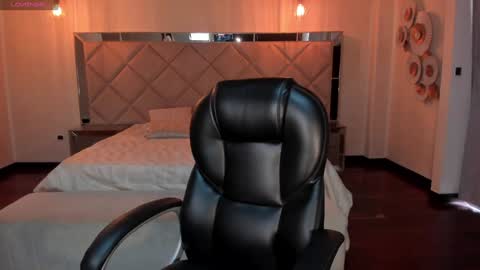 Snapshot of amydavis_ chatting on January 2025 08:02:01 PM Amy online show from January 2025 08:02:01 PM