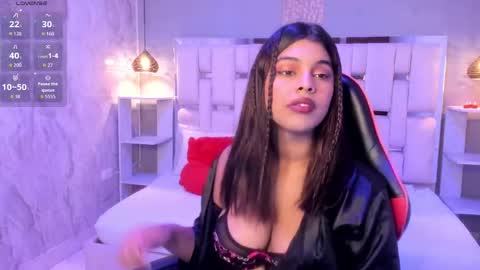 amyevan_ online show from October 2025 09:33:01 PM