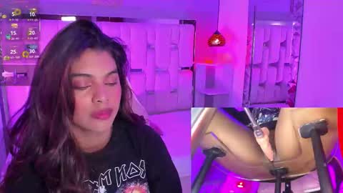 amyevan_ online show from November 2025 09:36:02 PM