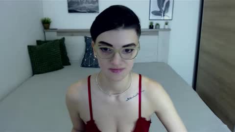 Snapshot of amylexy chatting on December 2024 08:28:01 AM Hi there guys  My pleasure in your hands  pvt is open online show from December 2024 08:28:01 AM