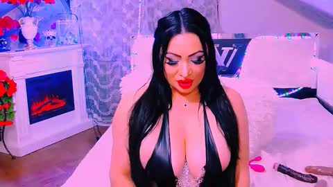 Snapshot of amyrarosera chatting on November 2025 09:50:02 PM Alimoonyia online show from November 2025 09:50:02 PM