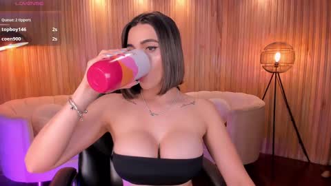 AMY WALKER online show from February 2025 01:25:02 PM