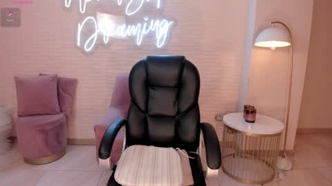    online show from January 2025 04:37:02 AM