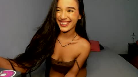 Snapshot of amyy_28 chatting on July 2026 11:52:02 PM Amyy online show from July 2026 11:52:02 PM