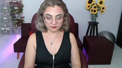 Snapshot of ana_hotmilf chatting on May 2026 08:03:02 PM Ana online show from May 2026 08:03:02 PM